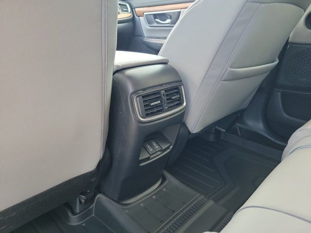 Used 2018 Lunar Silver Metallic Honda Touring image 15