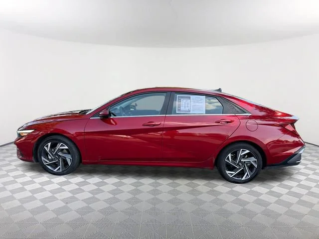 Used 2024 Red Hyundai SEL image 8