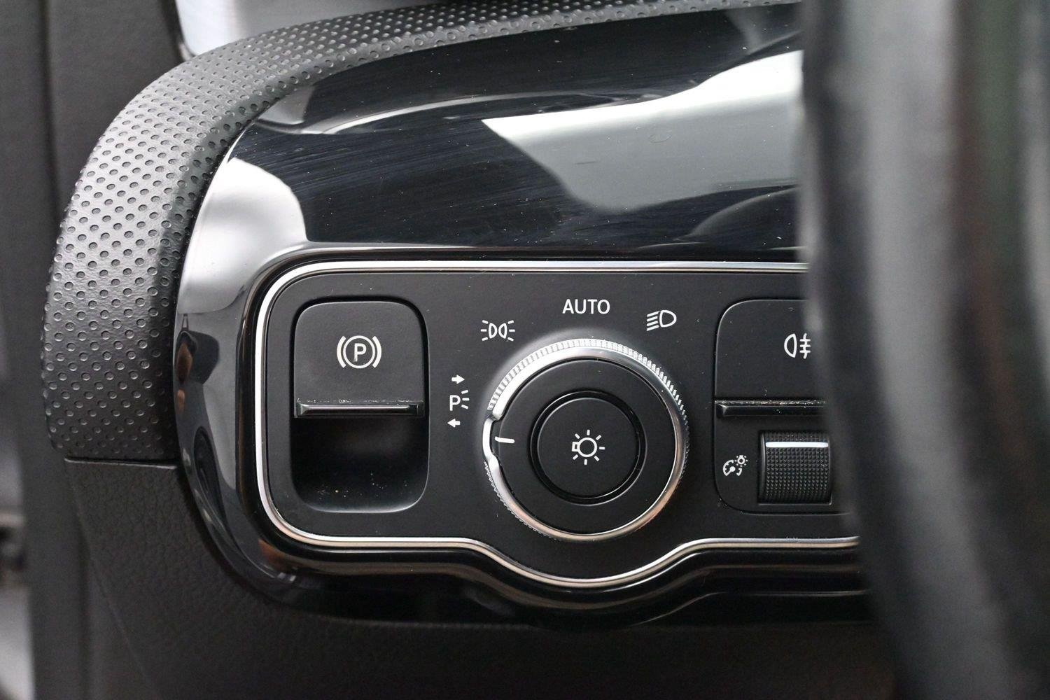 Used 2019 Mountain Grey Metallic Mercedes-Benz A 220 image 25