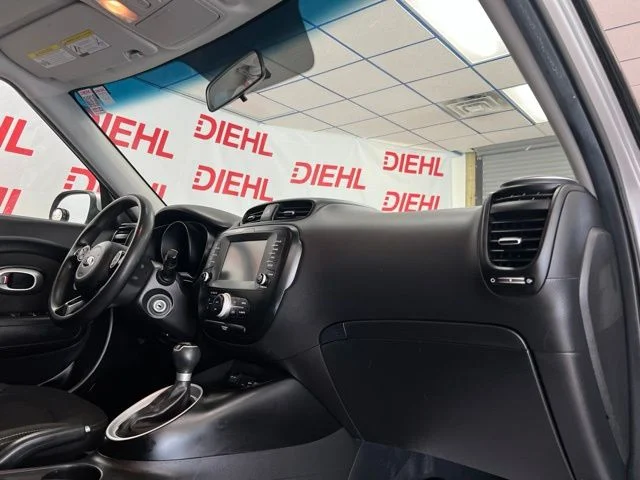Used 2018 Silver Kia Base image 13