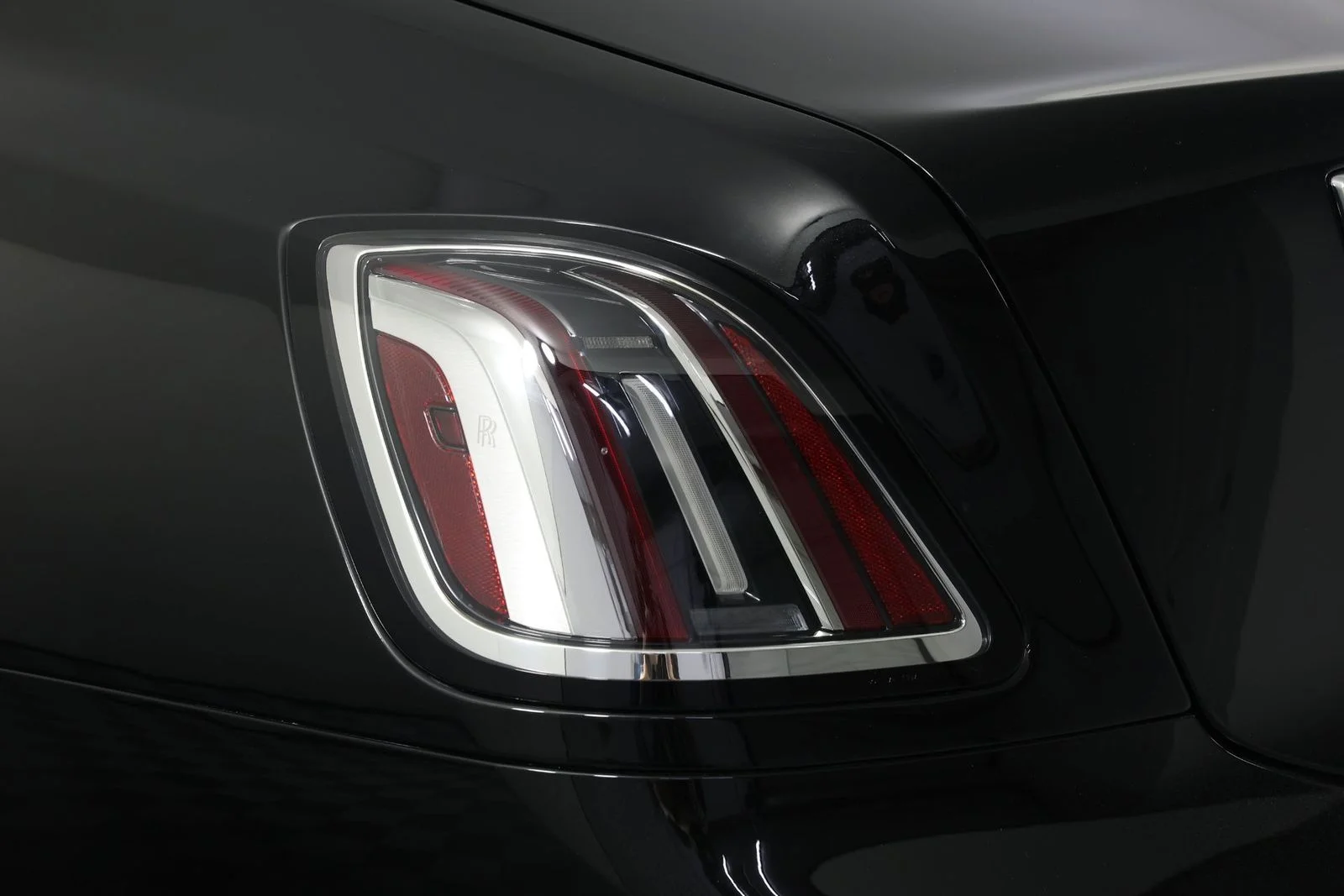 New 2026 Black Diamond Rolls-Royce  image 21