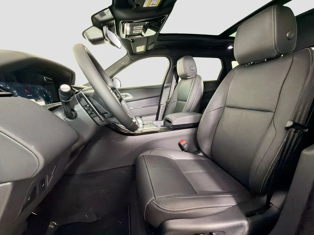 New 2026 Santorini Black LAND ROVER  image 22