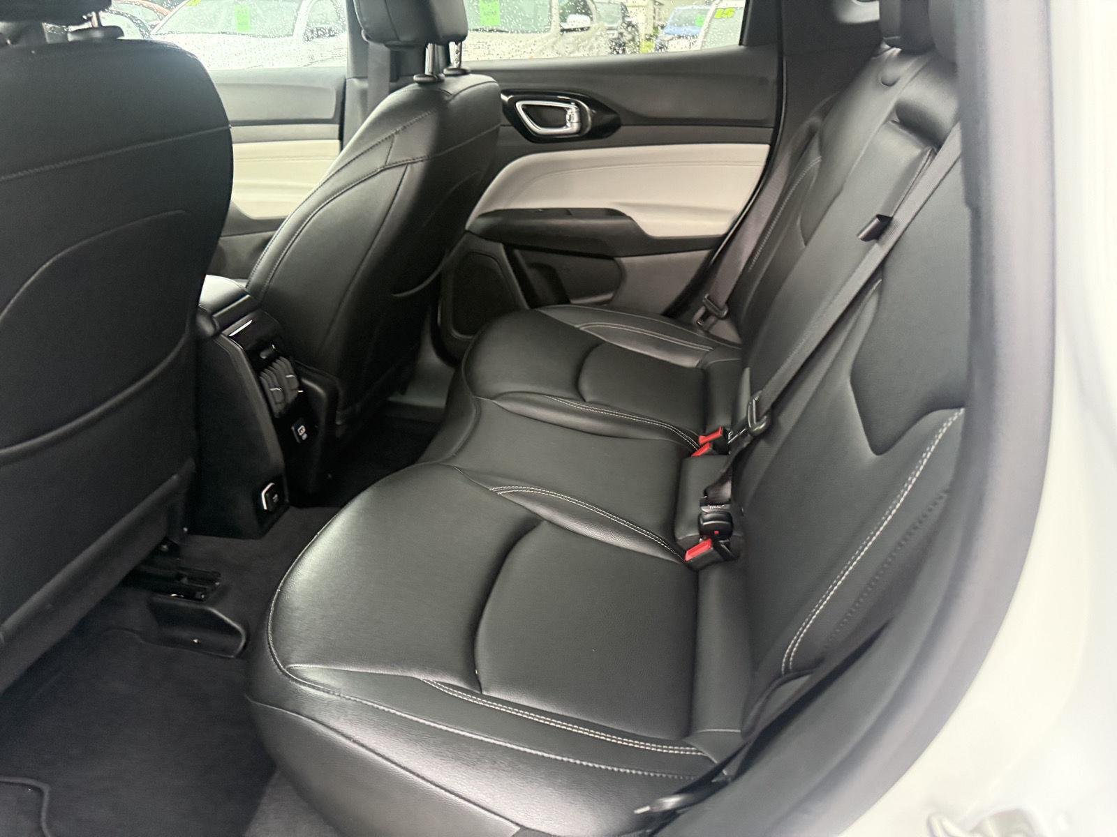 2025 Jeep Compass Limited - Photo 10