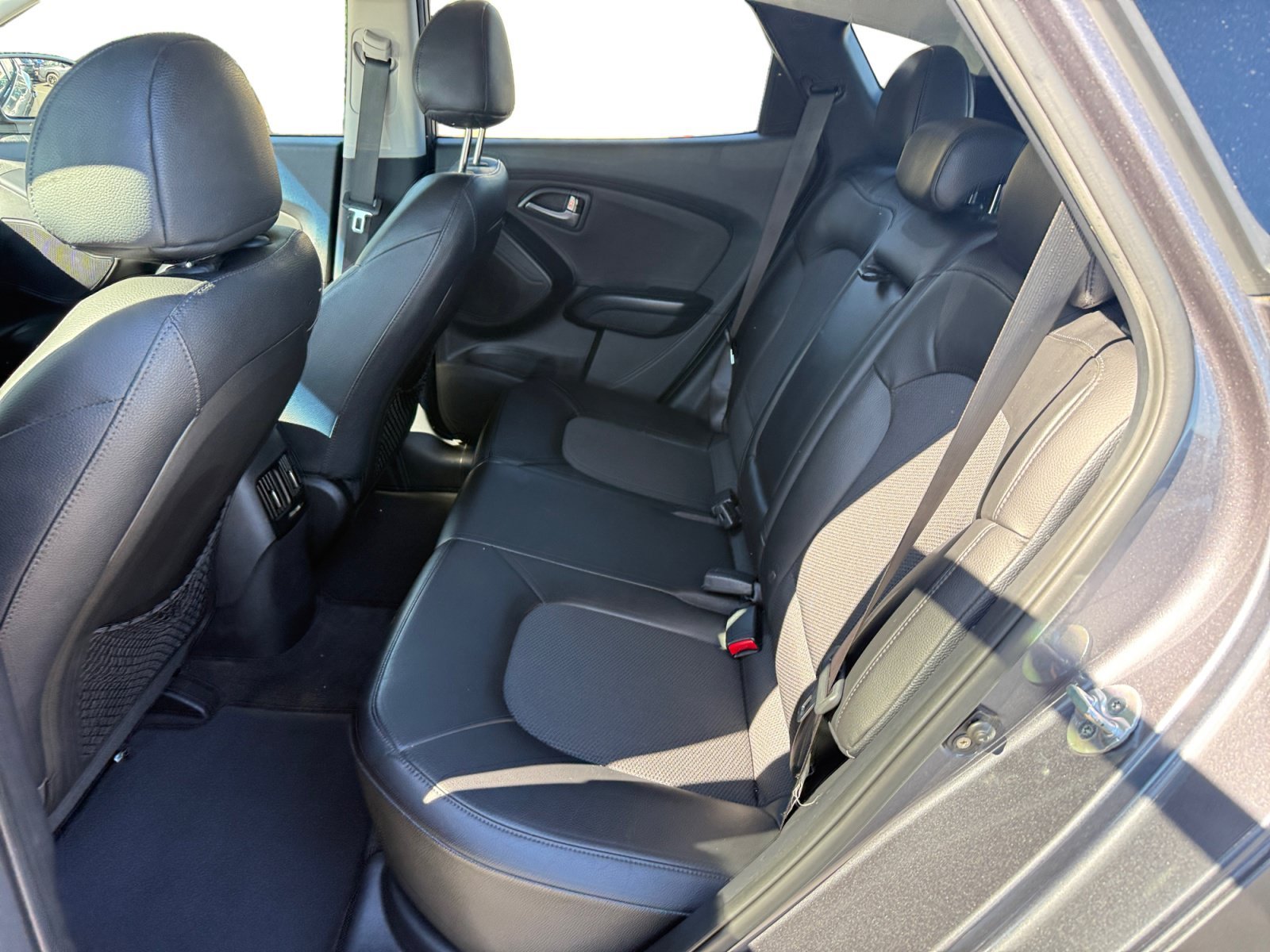 Used 2014 Shadow Hyundai SE image 16