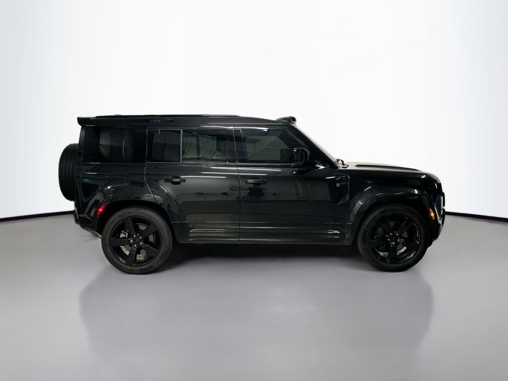Used 2026 Black Land Rover X-Dynamic SE image 8