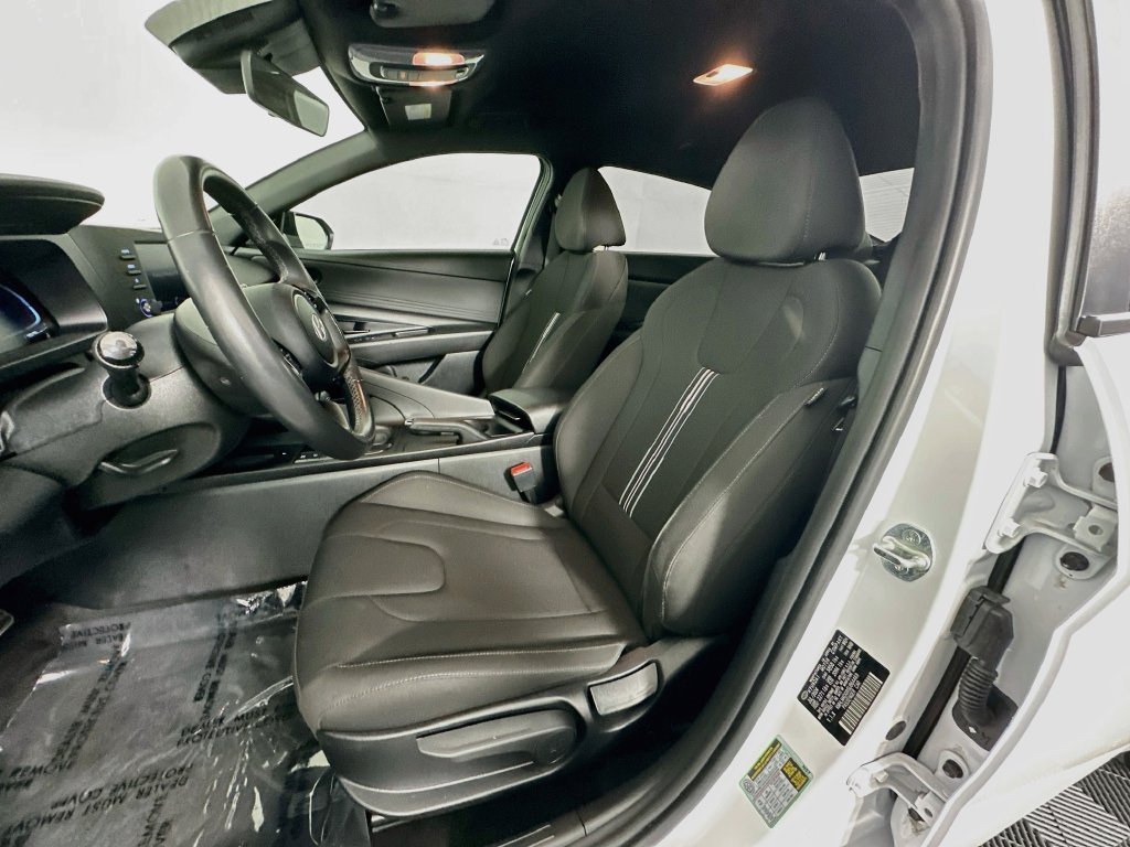 Used 2025 Serenity White Hyundai SEL Sport image 19