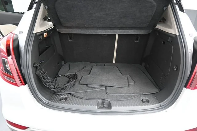Used 2017 White Buick Premium image 9