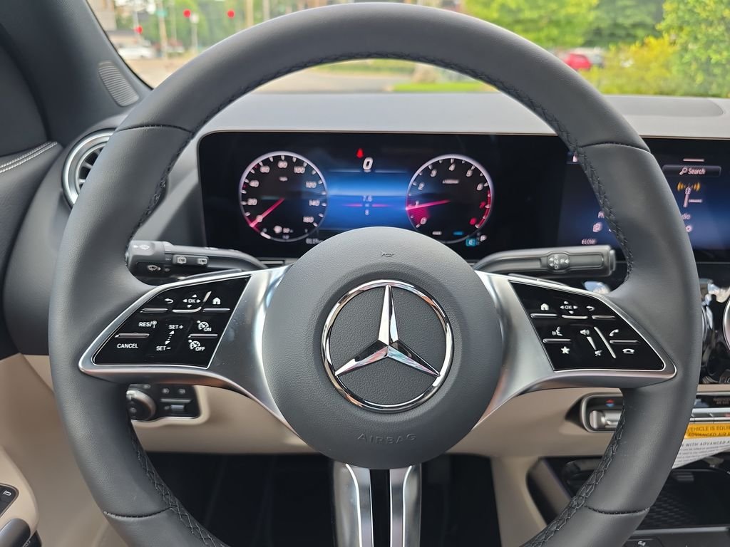 New 2026 Black Mercedes-Benz GLA 250 image 20
