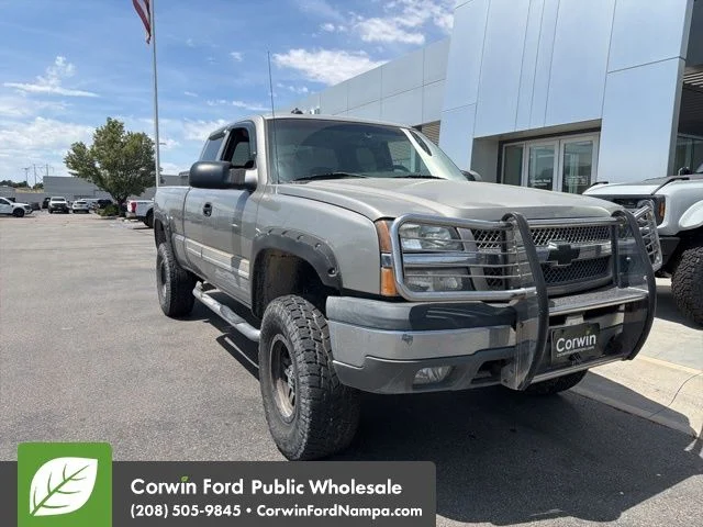 2003 Chevrolet Silverado 1500 LS 4X4 Extended Cab SWB's photo