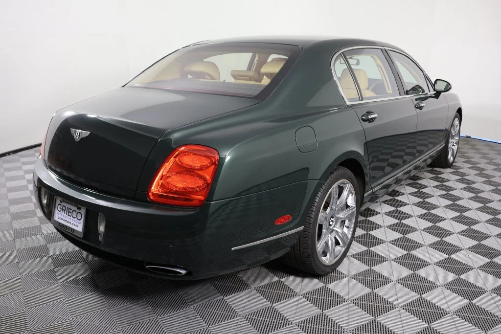 Used 2008  Bentley  image 8