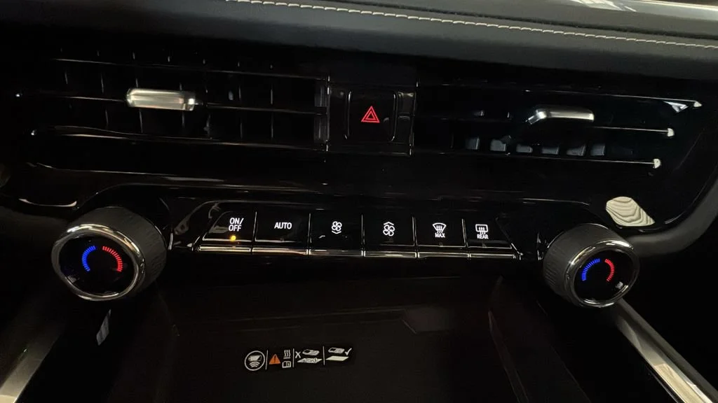 2026 Chevrolet Suburban Premier - Photo 29