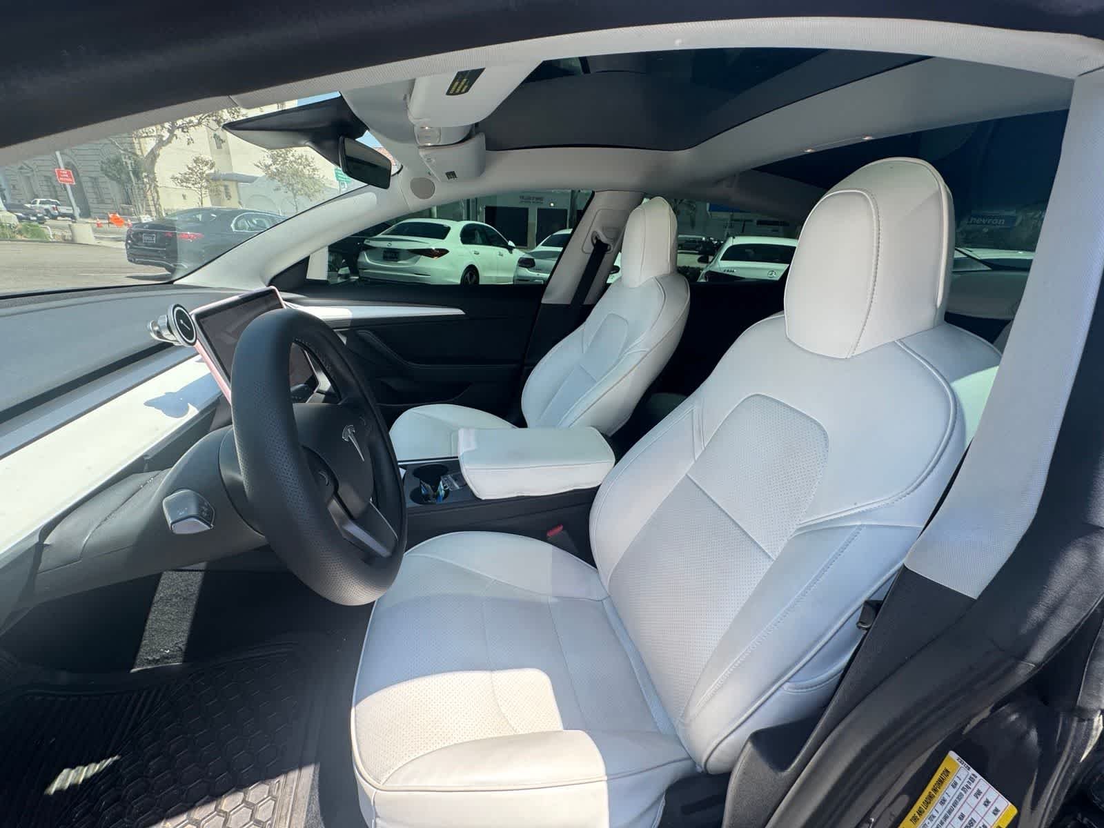 Used 2022 Solid Black Tesla Long Range image 8