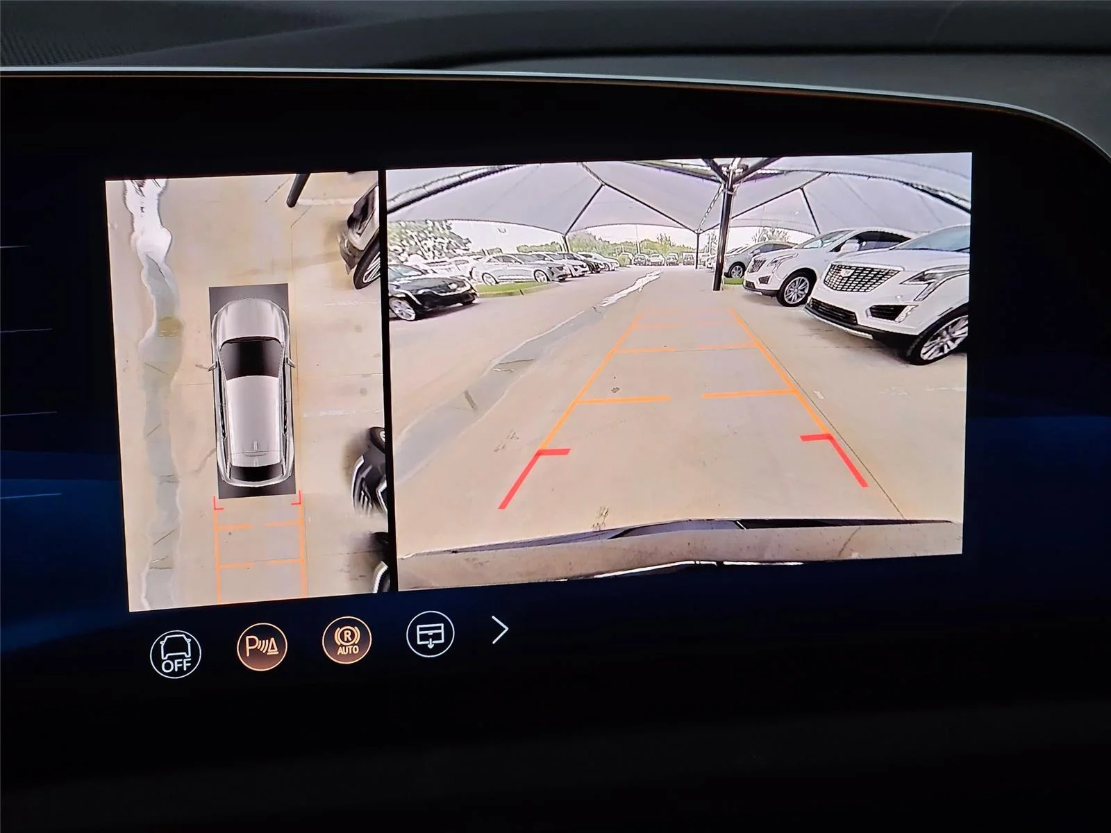 2026 Cadillac OPTIQ Luxury - Photo 16