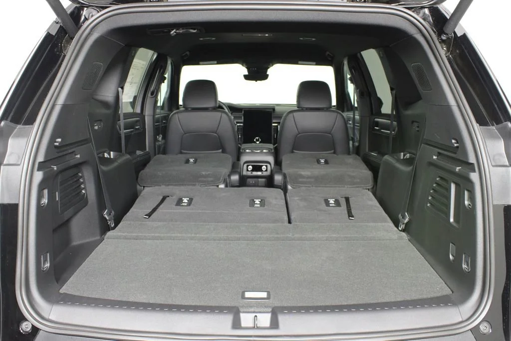 New 2026 Ebony Twilight Metallic GMC Elevation image 9