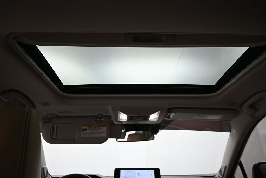 Used 2025 Beige Toyota XLE Premium image 16