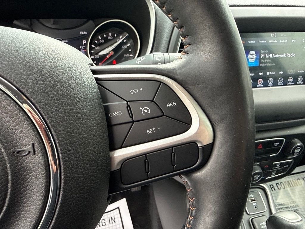Used 2018 Gray Jeep Latitude image 27