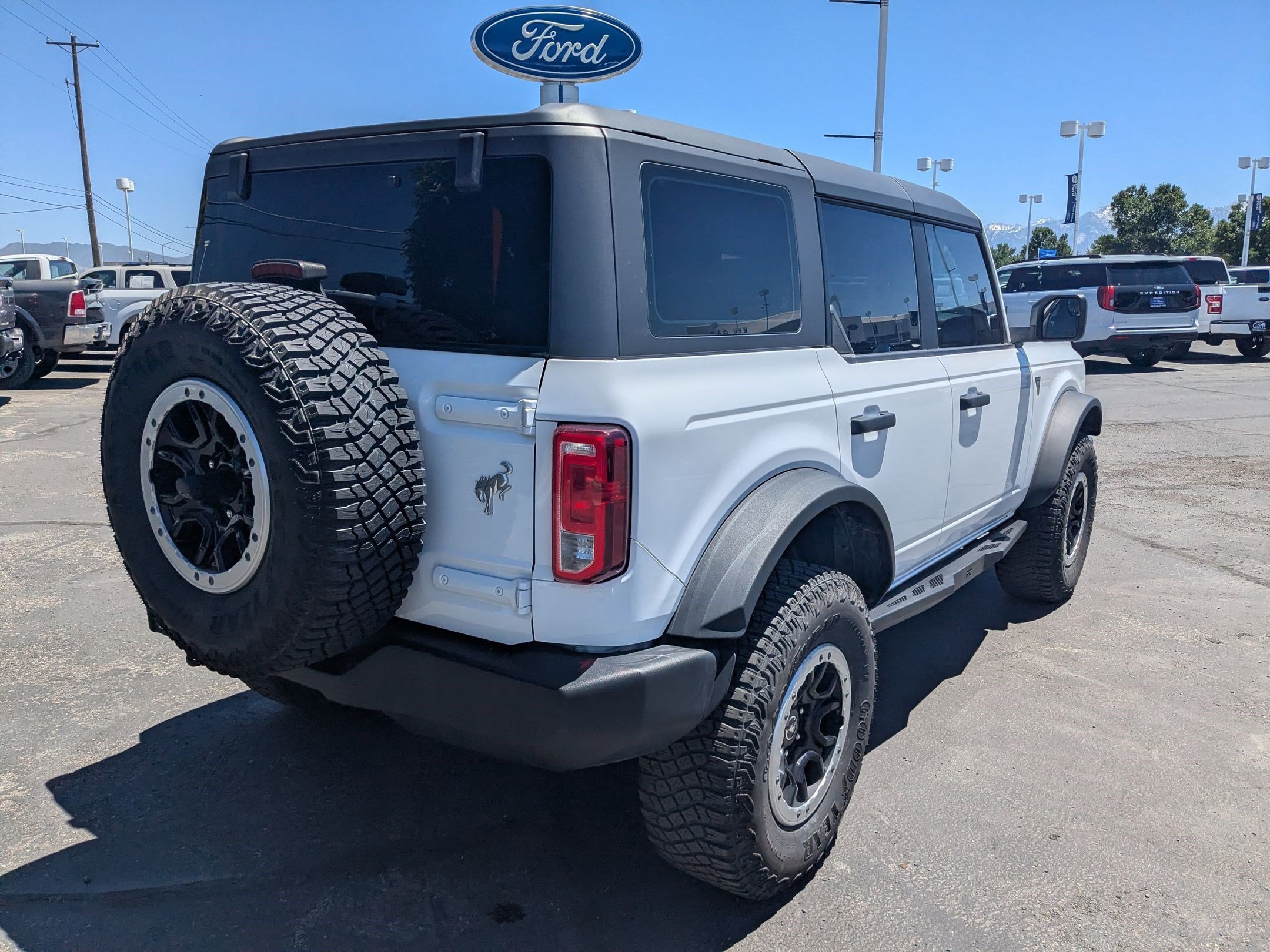 Used 2023 Blue Ford Base image 3