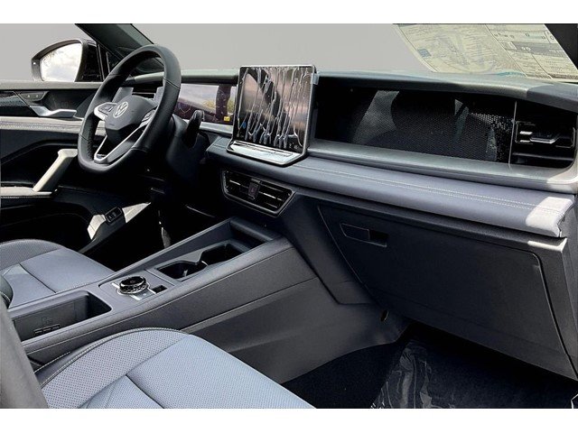 New 2026 Platinum Gray Metallic Volkswagen 2.0T SE R-Line Black image 26