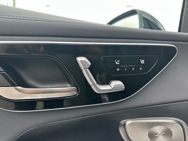 New 2026 MANUFAKTUR exclusive graphite grey magno Mercedes-Benz GLC 300 image 13