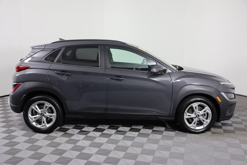Used 2023 Gray Hyundai SEL image 9