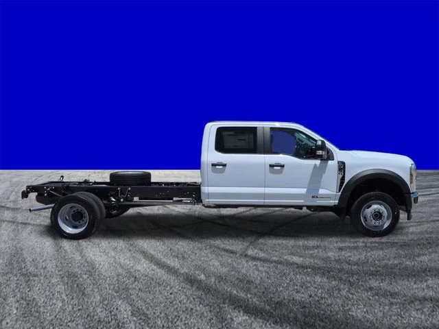 New 2026 Oxford White Ford F-450® XL image 3