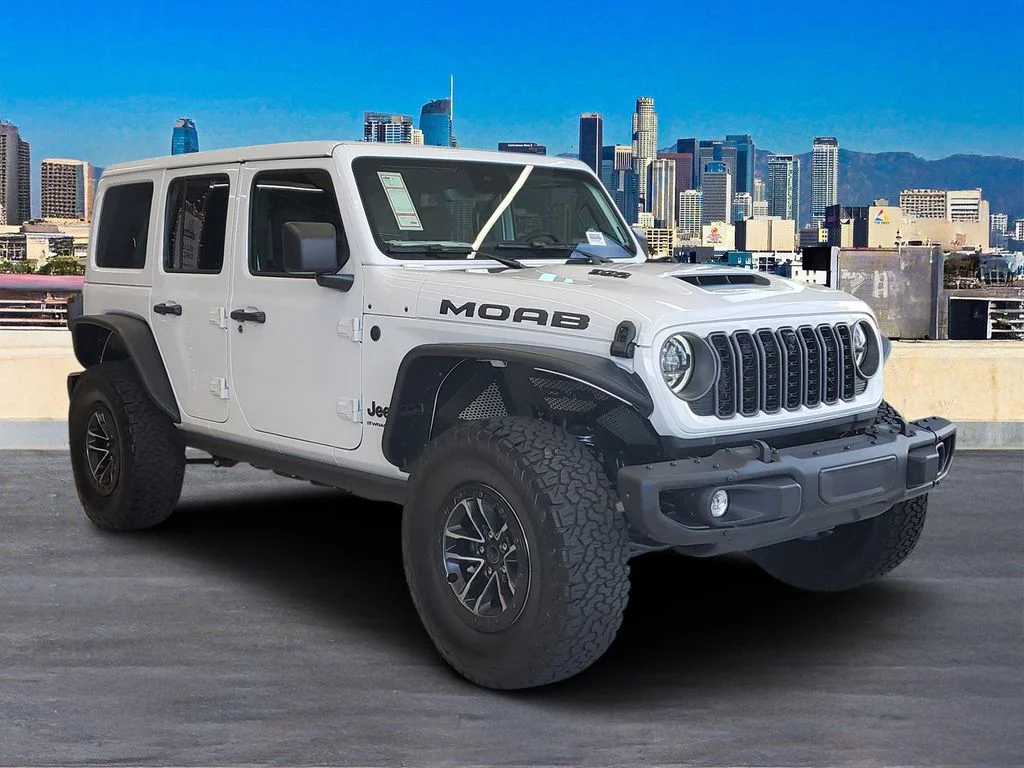New 2026 Bright White Clear-Coat Exterior Paint Jeep Moab 392 image 3