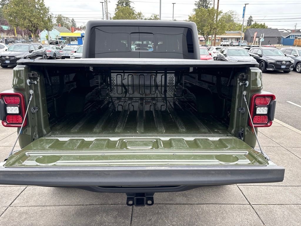Used 2022 Green Clearcoat Jeep Rubicon image 29