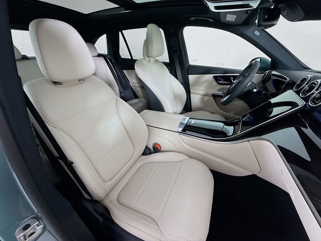 New 2026 Verde Silver Metallic Mercedes-Benz GLC 300 image 61