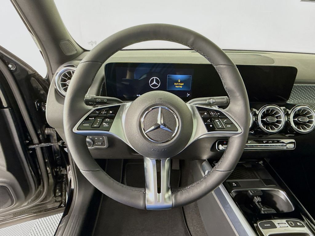 Used 2025 Black Mercedes-Benz GLB 250 image 12