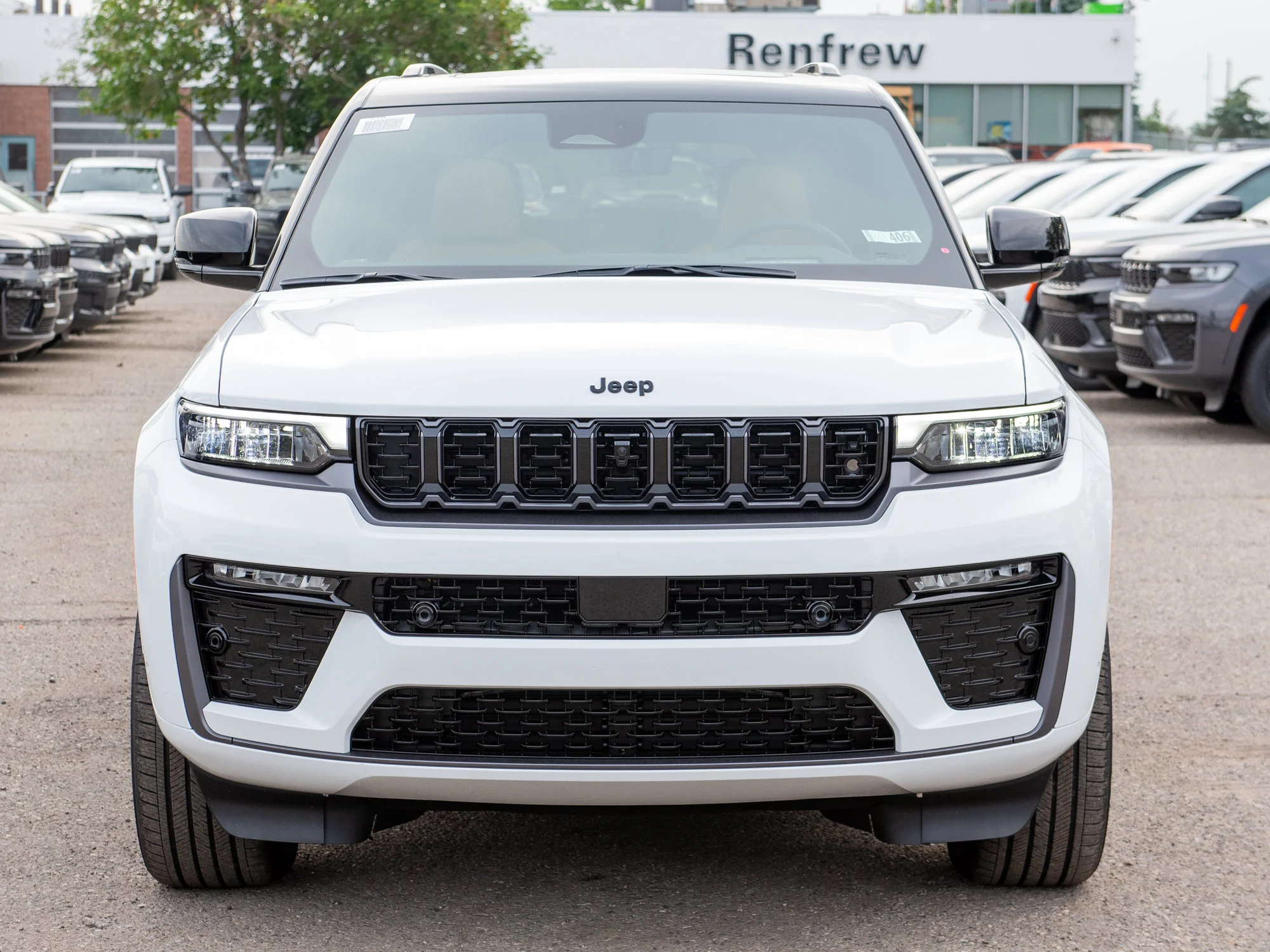 New 2026 White Jeep Summit* image 7