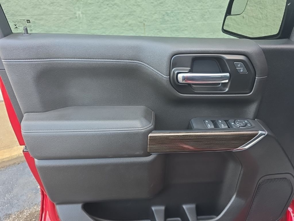Used 2022 Red Chevrolet RST image 14