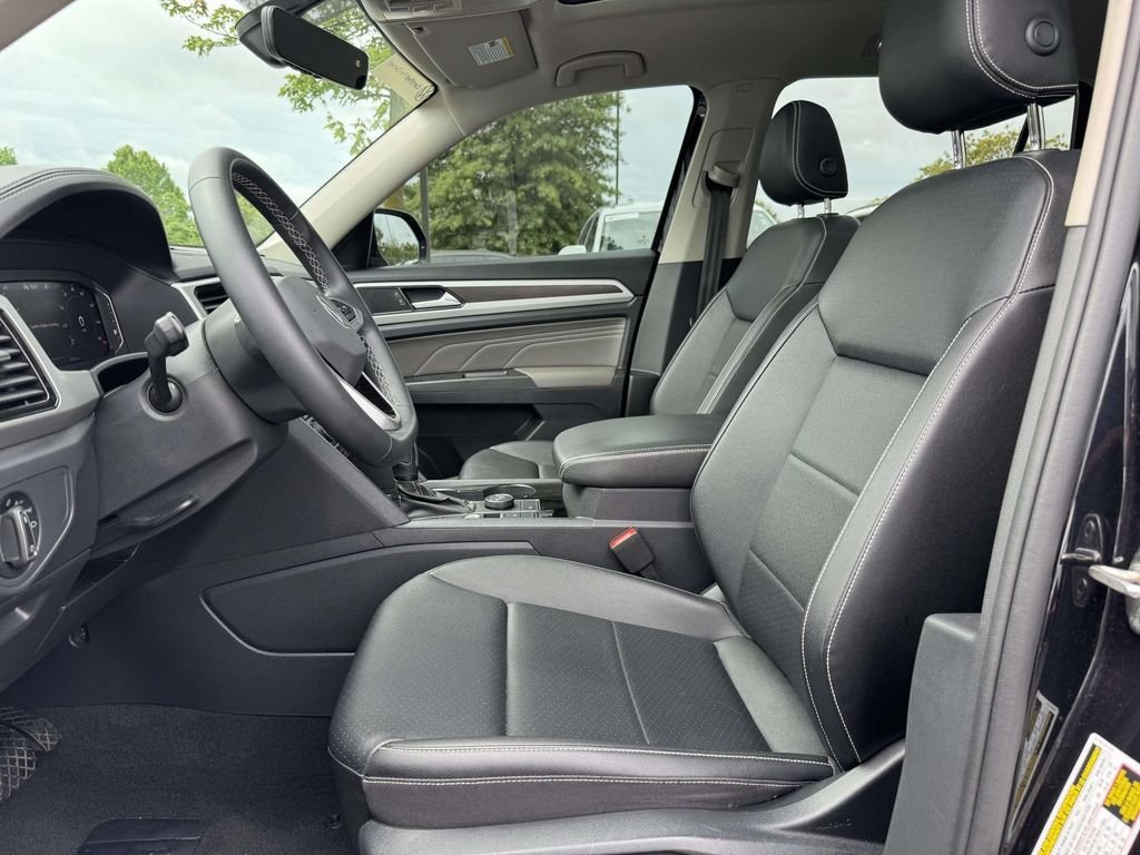 2023 Volkswagen Atlas SE w/Tech - Photo 13