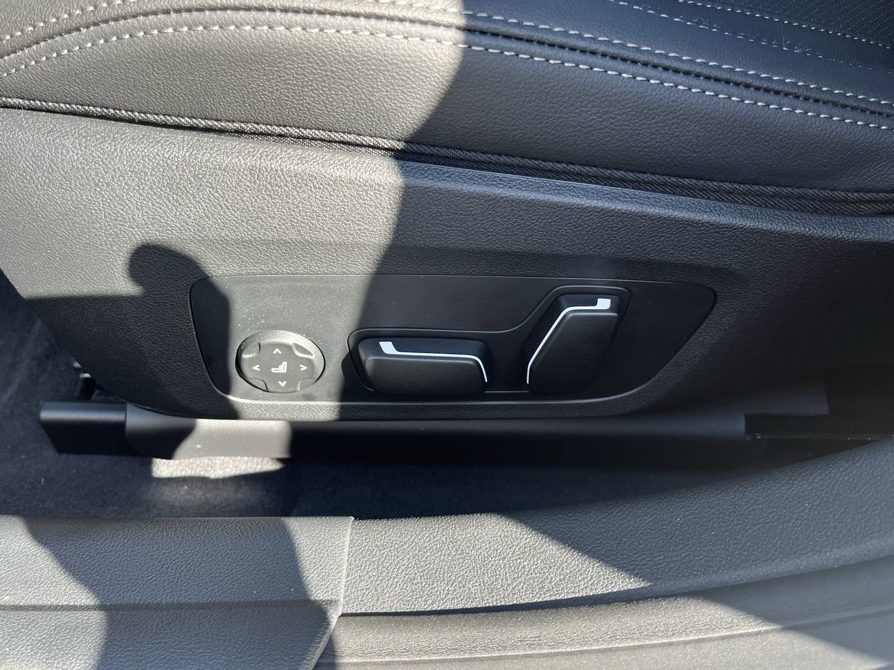 2025 BMW i4 40 - Photo 15