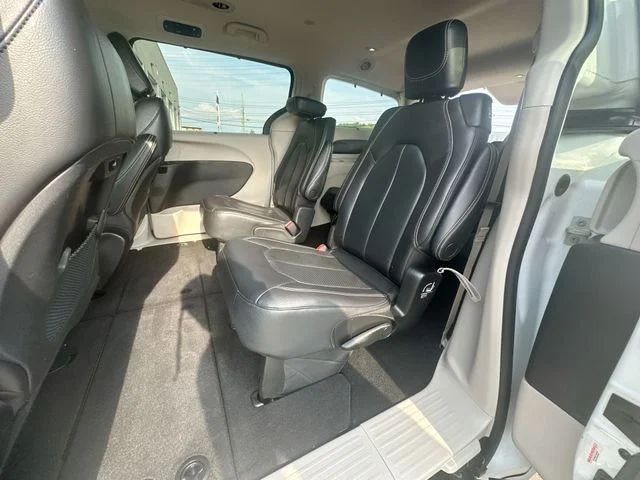 Used 2022 White Chrysler Touring L image 23