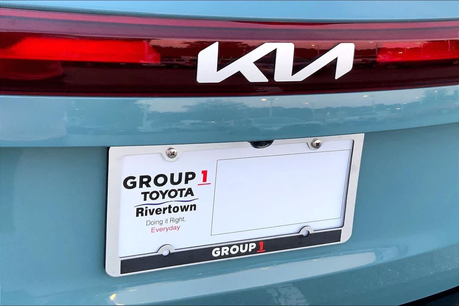 Used 2025 Pluton Blue/Black Roof Kia S image 10