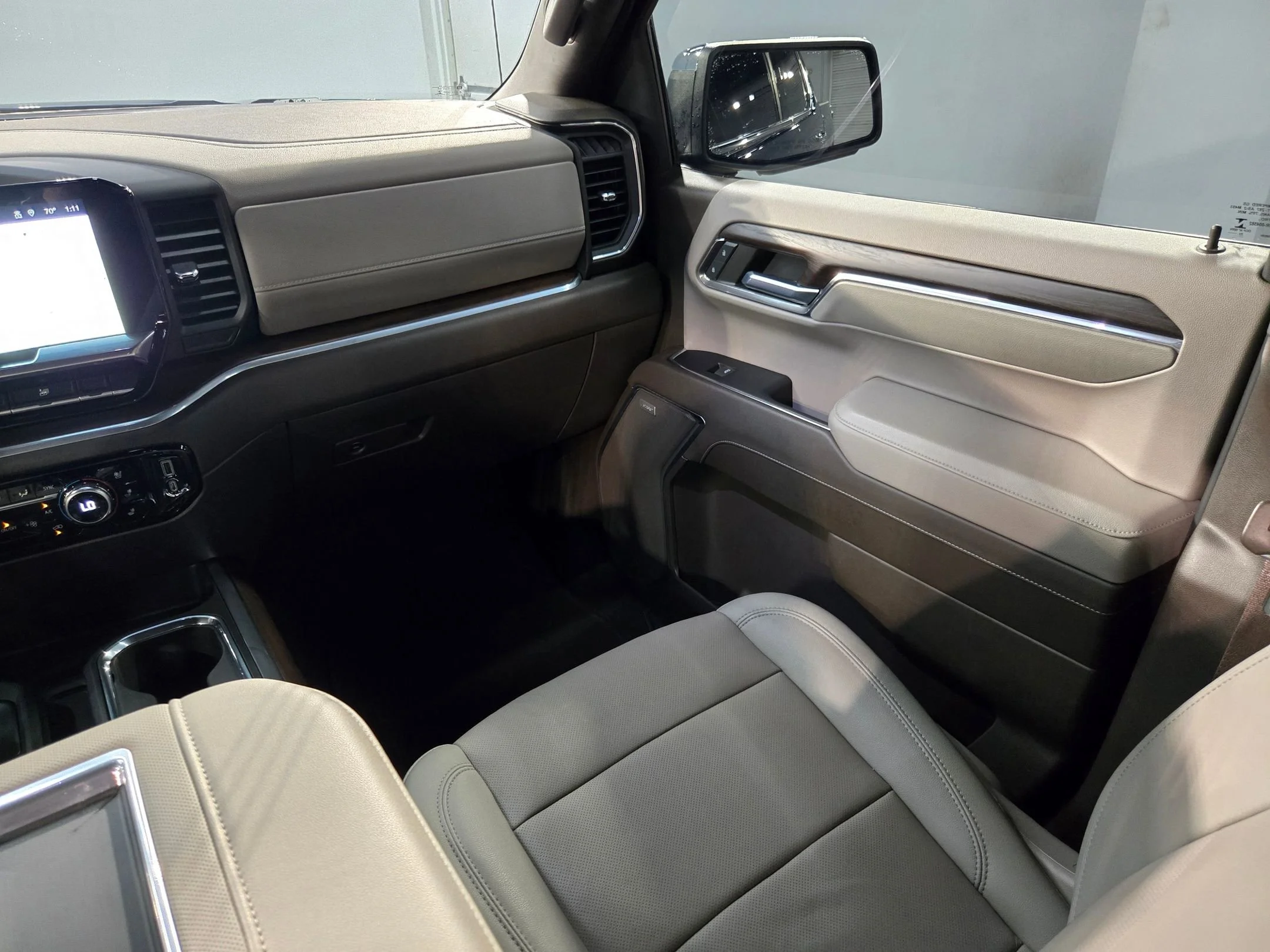 Used 2022 Pacific Blue Metallic GMC SLT image 11