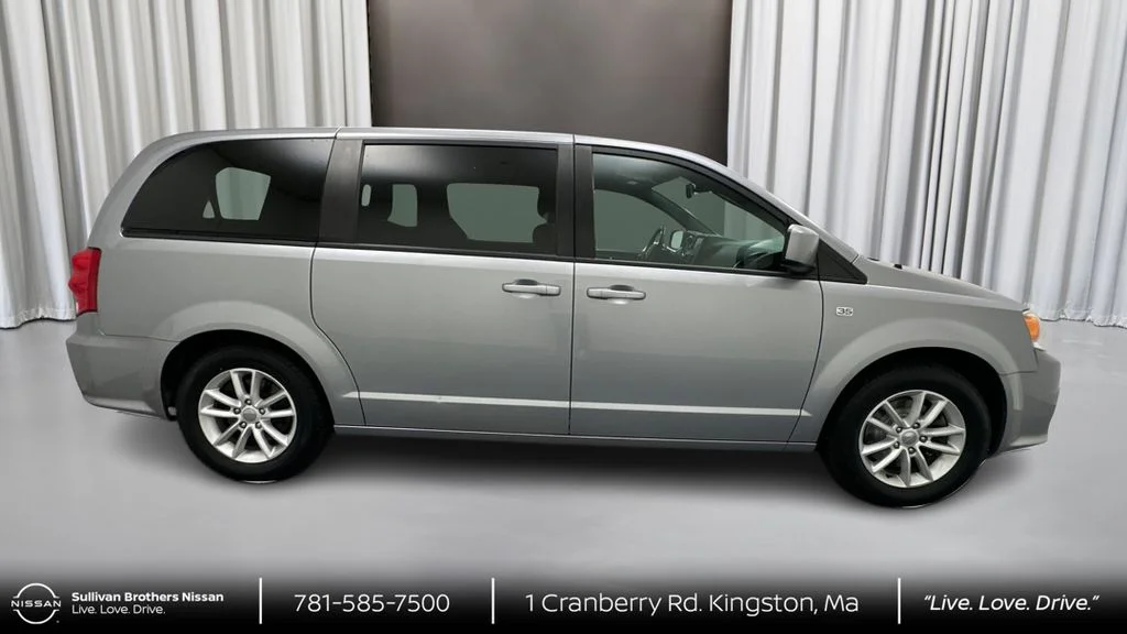 Used 2019 Silver Dodge SE image 4