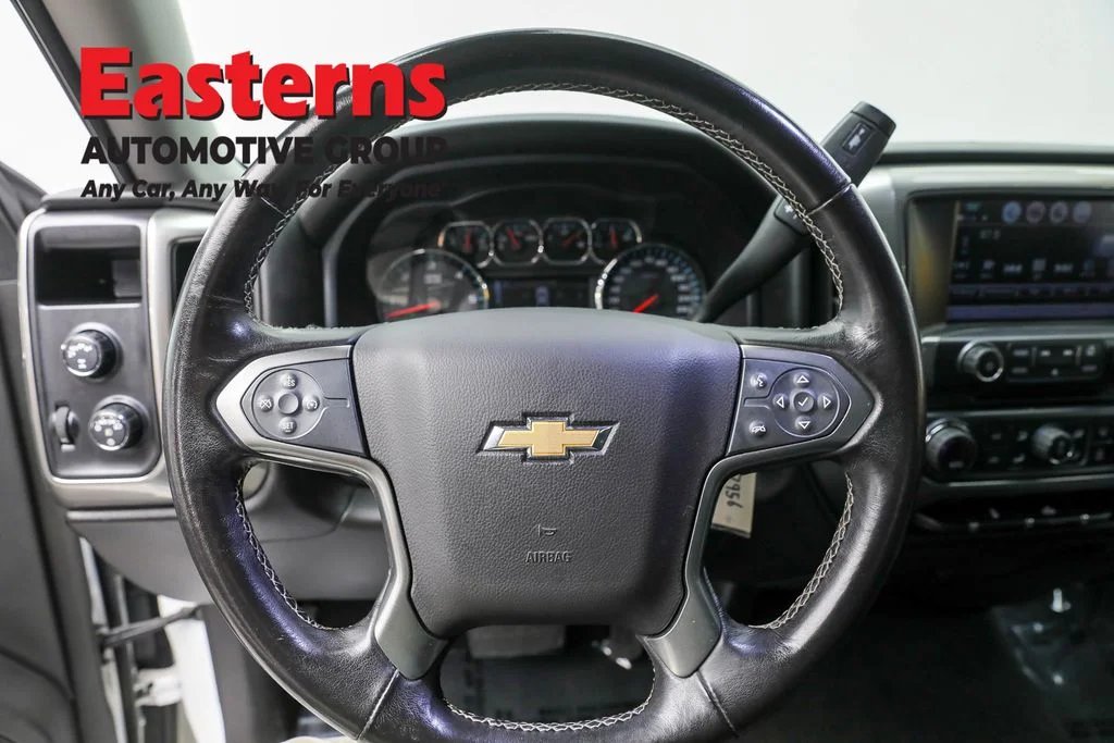 Used 2018 White Chevrolet LT image 10