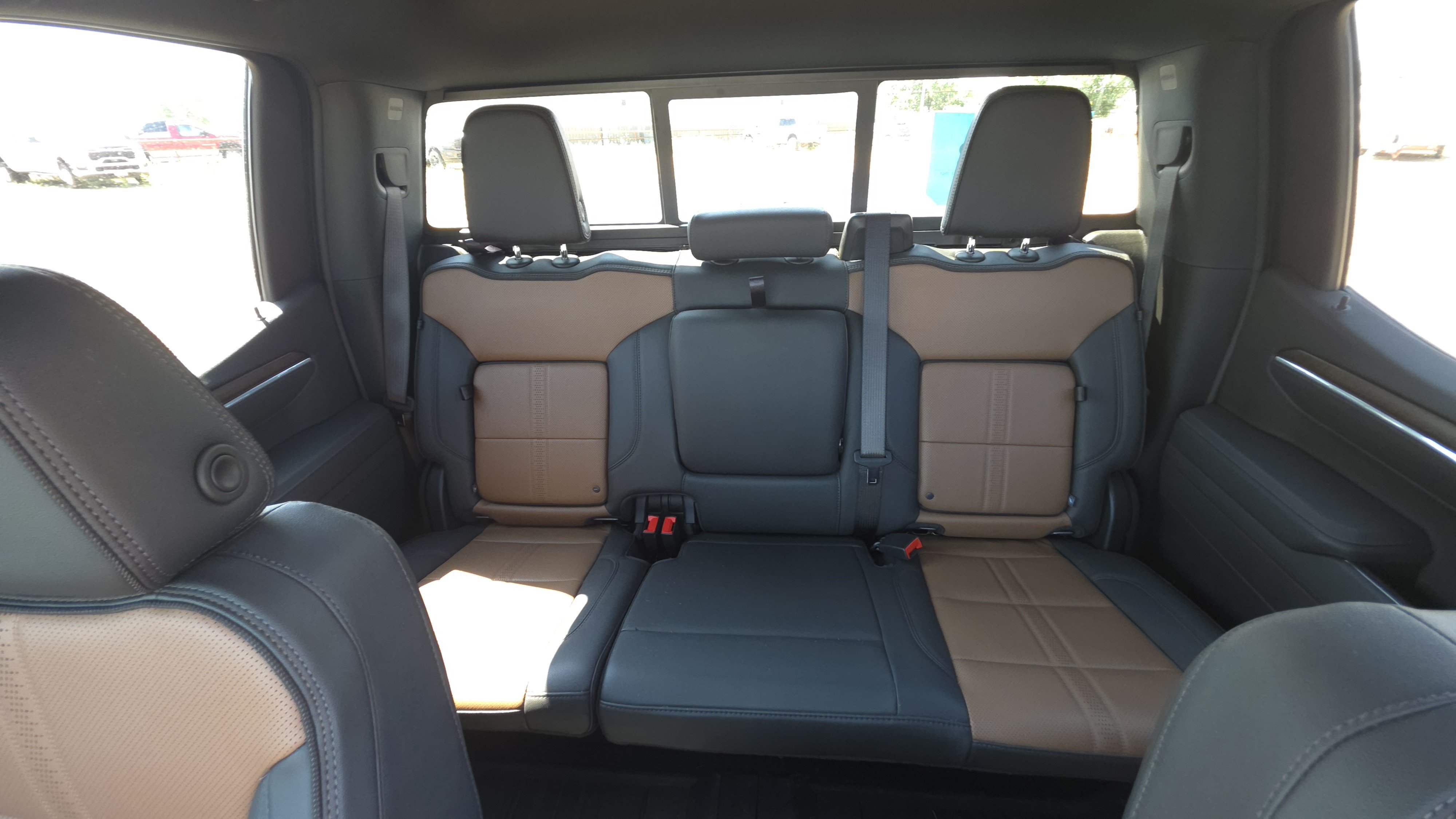 Used 2025 Sterling Gray Metallic Chevrolet High Country image 15
