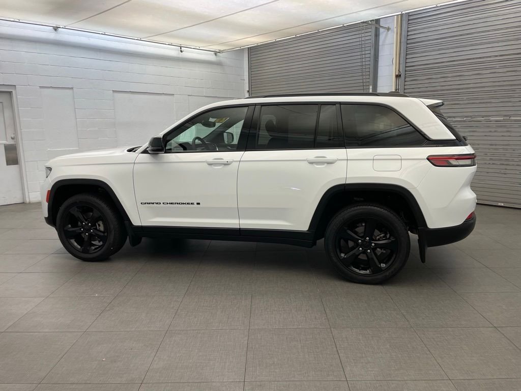 Certified Used 2023 White Jeep Altitude X image 8
