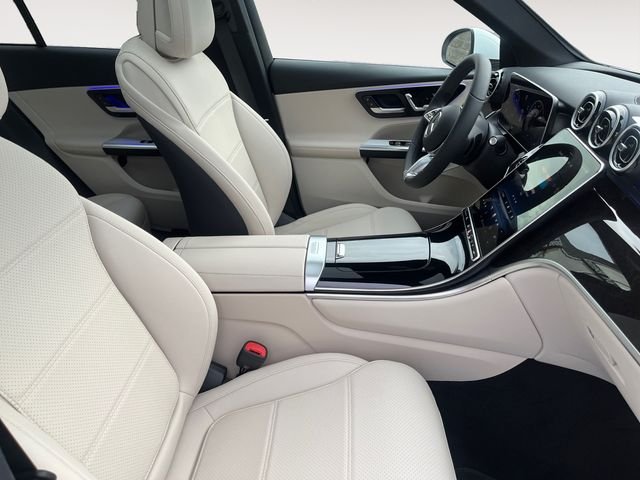 Used 2026  Mercedes-Benz GLC 300 image 15
