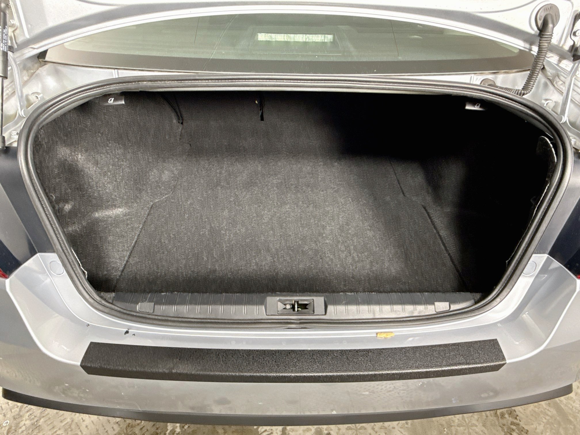 Used 2019 Ice Silver Metallic Subaru Premium image 25
