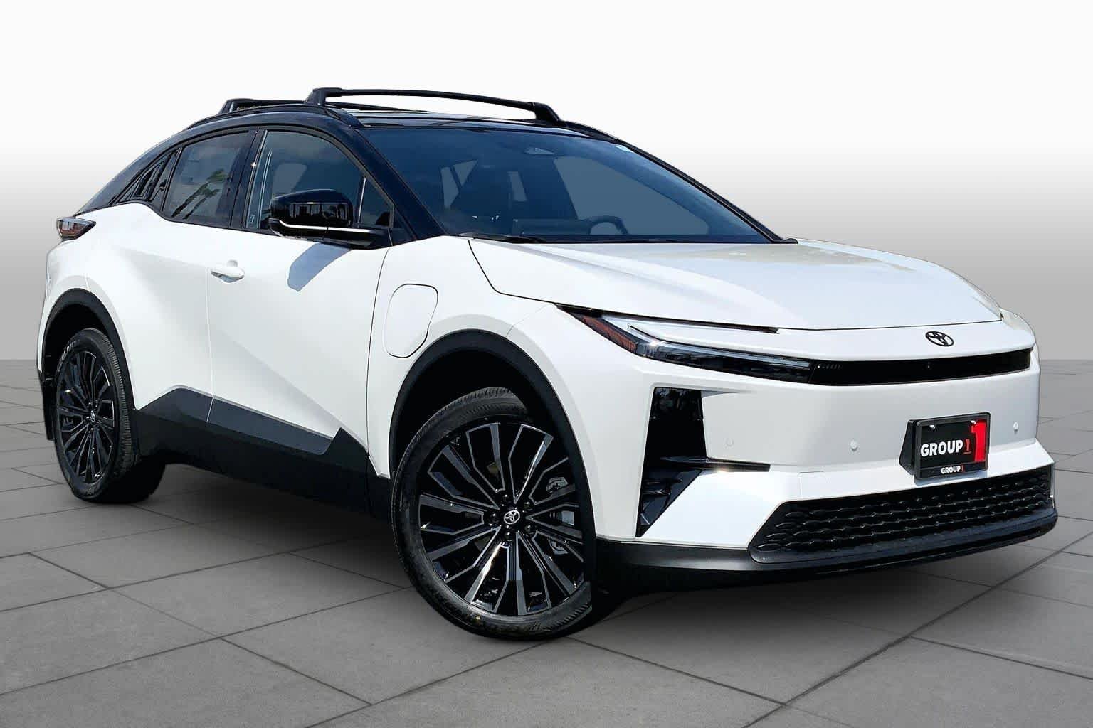 2026 Toyota C-HR XSE - Photo 2