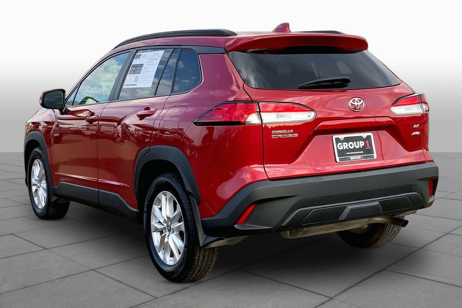 2024 Toyota Corolla Cross LE - Photo 12
