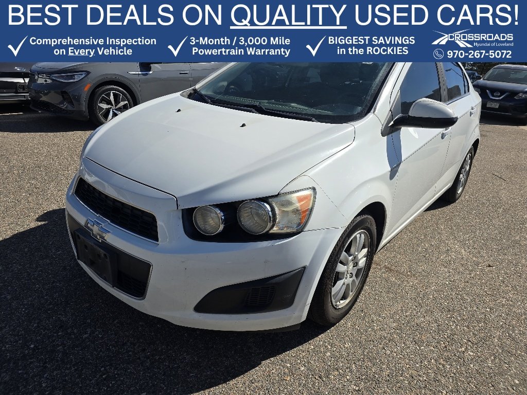 Used 2014 Summit White Chevrolet LT image 1
