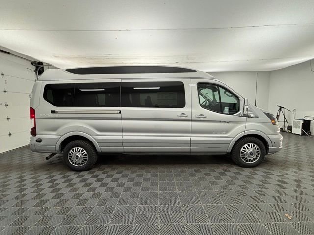 New 2026 Silver Ford Explorer Limited SE image 6