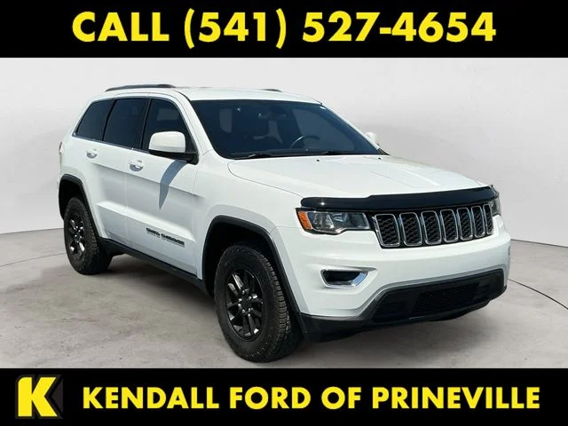 Used 2019 Bright White Clearcoat Jeep Laredo image 3