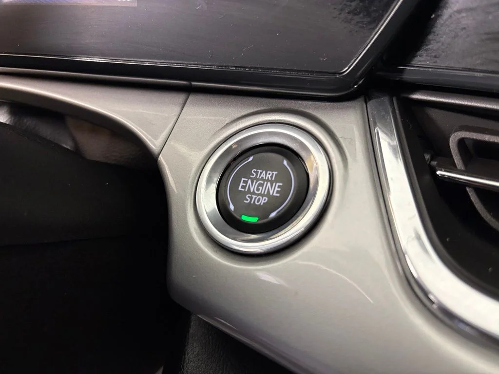 Used 2025 White Chevrolet LT image 26