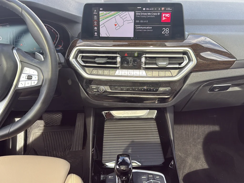 Used 2023 Gray BMW xDrive30i image 23