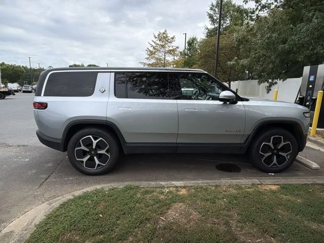 Used 2024  Rivian Adventure image 7
